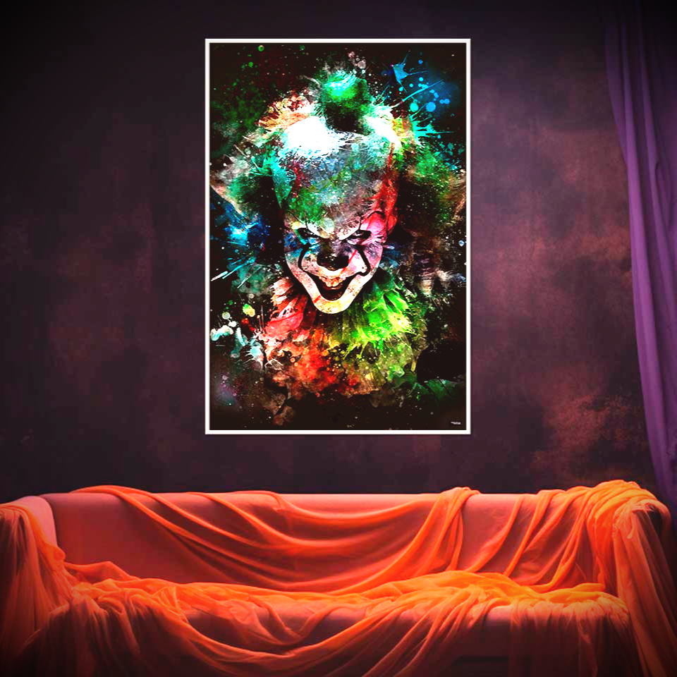 Posters et tableau Halloween Pennywise version Splashed! dans un coin cinéma sombre